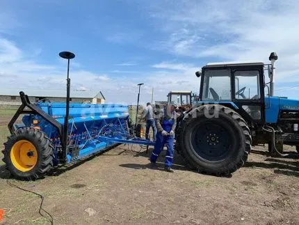 Сеялка Бозкурт ВТМ-36-2-150  для семян и удобрений
